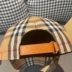 Burberry hat